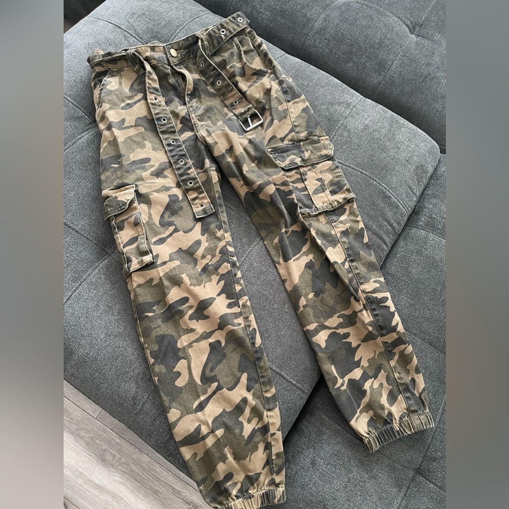 Fashion Nova Army Cargo Pants Gem